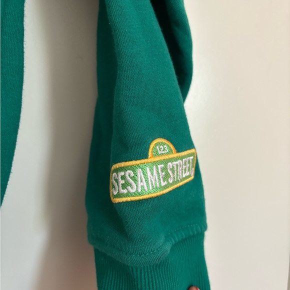 H&M Vintage Women’s Size XS Green Oversized Sweatshirt with Big Bird Graphic - Picture 3 of 4